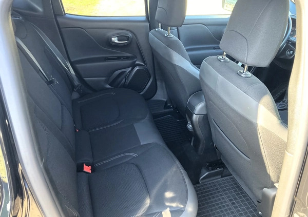 Jeep Renegade cena 74900 przebieg: 123500, rok produkcji 2019 z Warszawa małe 211